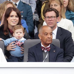 Süß! Prinzessin Eugenie mit Sohn August bei Queen-Festzug