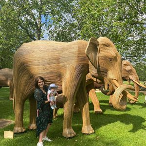 Wie süß: Eugenie besucht mit Baby August den Elefantenpark
