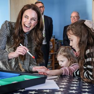 Prinzessin Kate glänzt beim Besuch eines Kinderhospizes