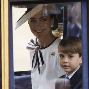 So eng ist Prinz Louis mit Großeltern seit Kates Krebskampf