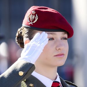 Erster Auftritt 2024: Prinzessin Leonor glänzt in Uniform