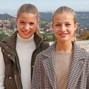 Leonor und Sofía: Die Weihnachtskarte der spanischen Royals
