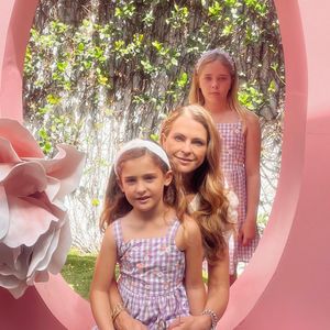 Prinzessin Madeleine posiert zu Ostern mit ihren Töchtern!