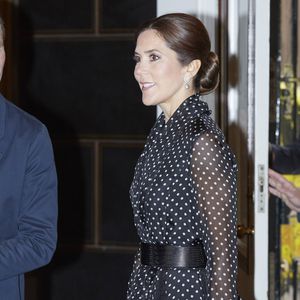 Vintage-Look: Prinzessin Mary im gepunkteten Chiffon-Kleid
