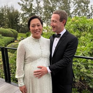 Neues Foto: Mark Zuckerberg zeigt den Babybauch seiner Frau