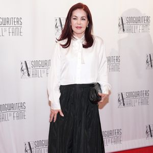 Wirklich 79? Priscilla Presley flasht bei Red-Carpet-Event!