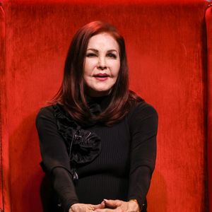 Während Europa-Reise: Priscilla Presley erinnert an Elvis