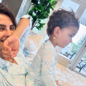 Priyanka Chopra und Tochter Malti zeigen sich im Partnerlook