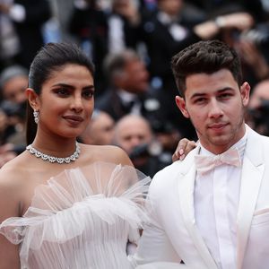 Erster Hochzeitstag: Nick Jonas will Priyanka überraschen!