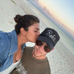 Priyanka Chopra knutscht Nick Jonas vor traumhafter Kulisse