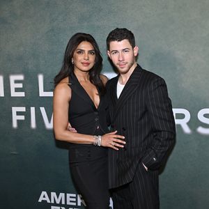 Nick Jonas feiert Broadway-Premiere mit seiner Frau Priyanka