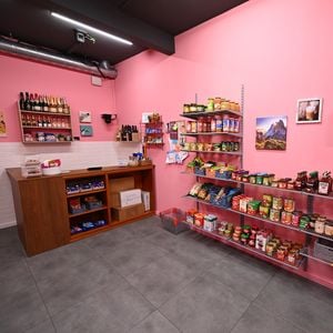 Aaron Troschke raus: Er betreibt jetzt den Promi-BB-Kiosk