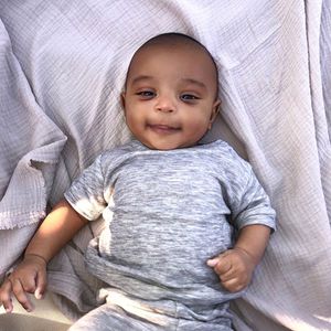 Endlich! Kim Kardashian postet neues Foto von Baby Psalm