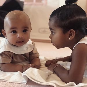 Zuckersüß! Hier spielen Psalm West und Cousine True zusammen