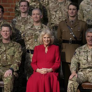 Nicht Andrew: Queen Consort Camilla bei den Grenadier Guards