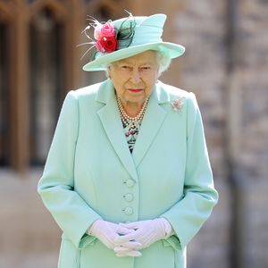 Stunden nach Beatrice' Hochzeit: Die Queen arbeitet wieder