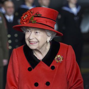 Mit diesem Schmuckstück zollte die Queen Prinz Philip Tribut