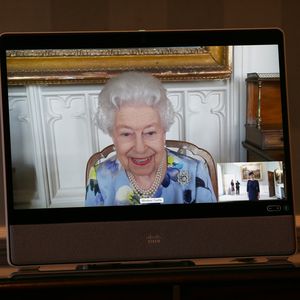 Nach Prinz Philips Beerdigung: Die Queen lächelt wieder