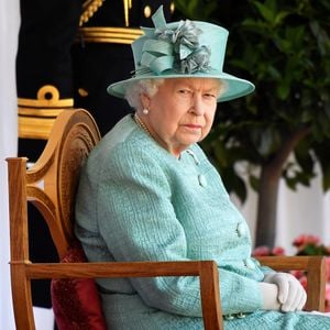 "Beleidigung": Statue von Queen Elizabeth (†) erntet Kritik