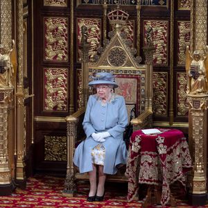 So zollte die Queen Prinz Philip bei Parlamentsrede Tribut