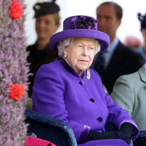 Nach Krisentreffen: Queen gibt offizielles Statement ab!
