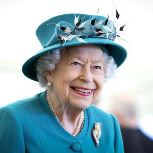 Queen will heute an Doppeltaufe ihrer Urenkel teilnehmen!