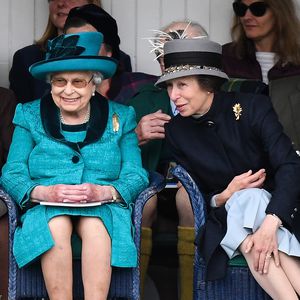 Mit ihrer Tochter: Queen tätigt ihren ersten Videoanruf!