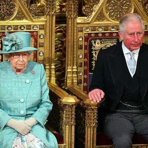 Zweiter Todestag der Queen: Charles besucht Gottesdienst