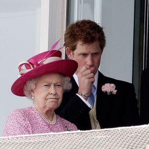 Die Queen brach das königliche Protokoll für Prinz Harry