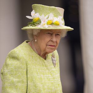 Wird die Queen diesen Schmuck bei Philips Beerdigung tragen?