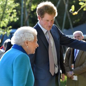 So erfuhr Prinz Harry, dass Queen Elizabeth gestorben ist!
