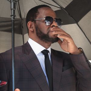 Weil er autistischen Fan beschimpfte: R. Kelly erklärt sich