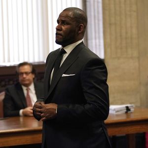 Kein Kontakt mit seinen Kids: R. Kelly schiebt Schuld auf Ex