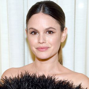 Vertraut unterwegs: Ist das Rachel Bilsons neuer Freund?