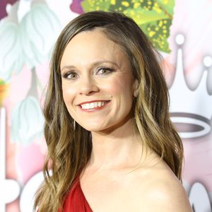 Rachel Boston irritiert Fans mit plötzlichem Babybauch-Pic