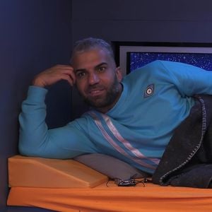 Starrer Blick: Rafi Rachek leidet an einer Augenkrankheit
