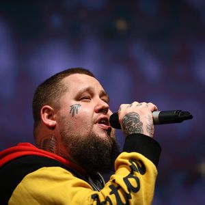Rag 'n' Bone Man hat seiner Freundin einen Antrag gemacht!