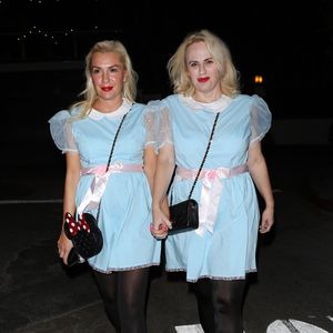 Im Zwillingslook: Rebel Wilson und Ramona feiern Halloween