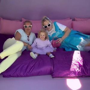 Rebel Wilson verbringt kunterbunten Tag mit ihrer Familie