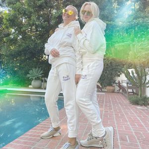 Nach Geburt: Rebel Wilson und Ramona genießen Skiurlaub