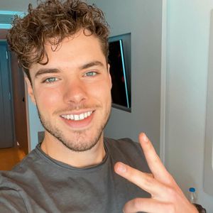 Feiern mit Konkurrenten: So war es für Bachelorette-Raphael