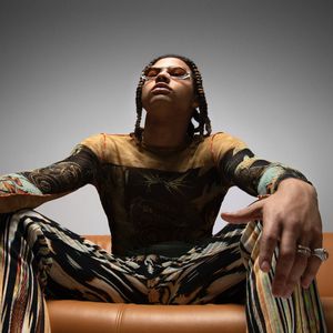 Nach TikTok-Hype: US-Rapper 24kGoldn in 14 Ländern auf Eins!