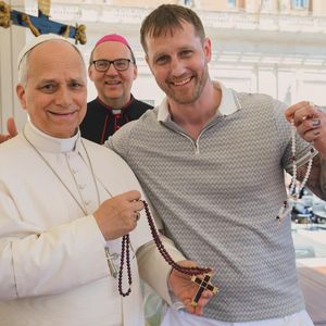 Brisant: Rapper dürfen Papst Leo XIV. im Vatikan treffen