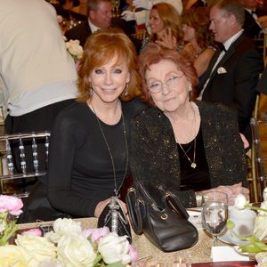 Nach Krebsleiden: Reba McEntires Mutter mit 93 verstorben!