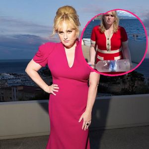 Fitness mal anders: Rebel Wilson trainiert mit Wodkaflasche