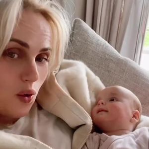 Rebel Wilson auf Kuschelkurs mit ihrer kleinen Royce Lillian