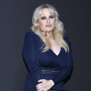 Nach Kommentar zu Gewicht: Rebel Wilson genießt Strandtag
