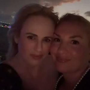 Rebel Wilson läutet Neujahr mit einem innigen Moment ein