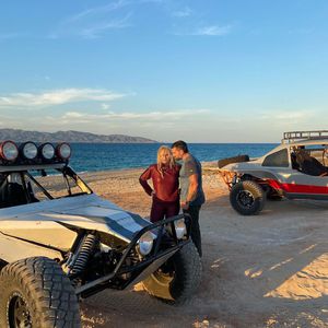 Action-Auszeit: Rebel Wilson macht im Urlaub eine Quad-Tour