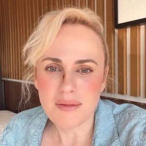 Neues Update: So geht es Rebel Wilson nach dem Set-Unfall!